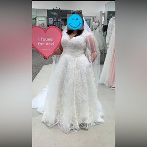 Oleg Cassini Wedding Dress